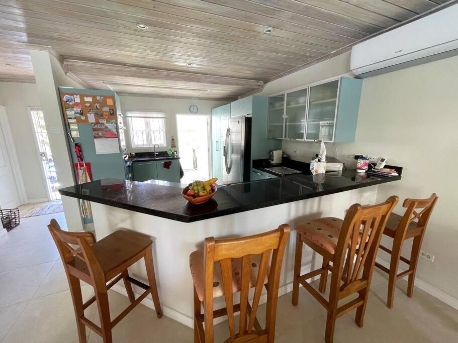Nanpa, Luxury Family Three Bed Villa, St James West Coast, Private Pool Saint James Eksteriør bilde