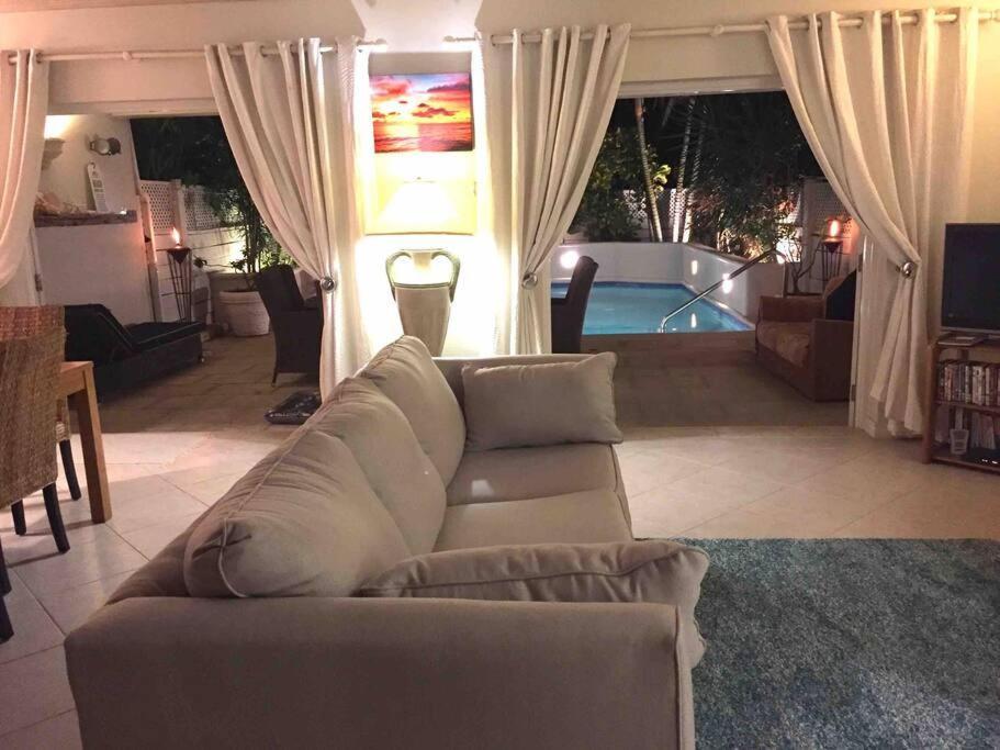 Nanpa, Luxury Family Three Bed Villa, St James West Coast, Private Pool Saint James Eksteriør bilde