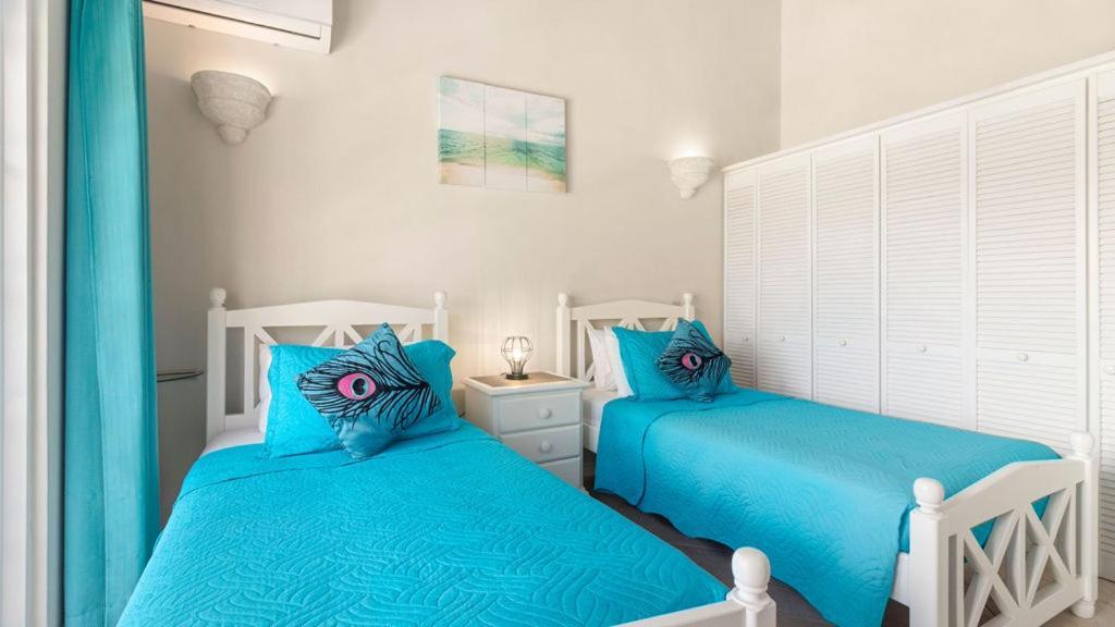 Nanpa, Luxury Family Three Bed Villa, St James West Coast, Private Pool Saint James Eksteriør bilde