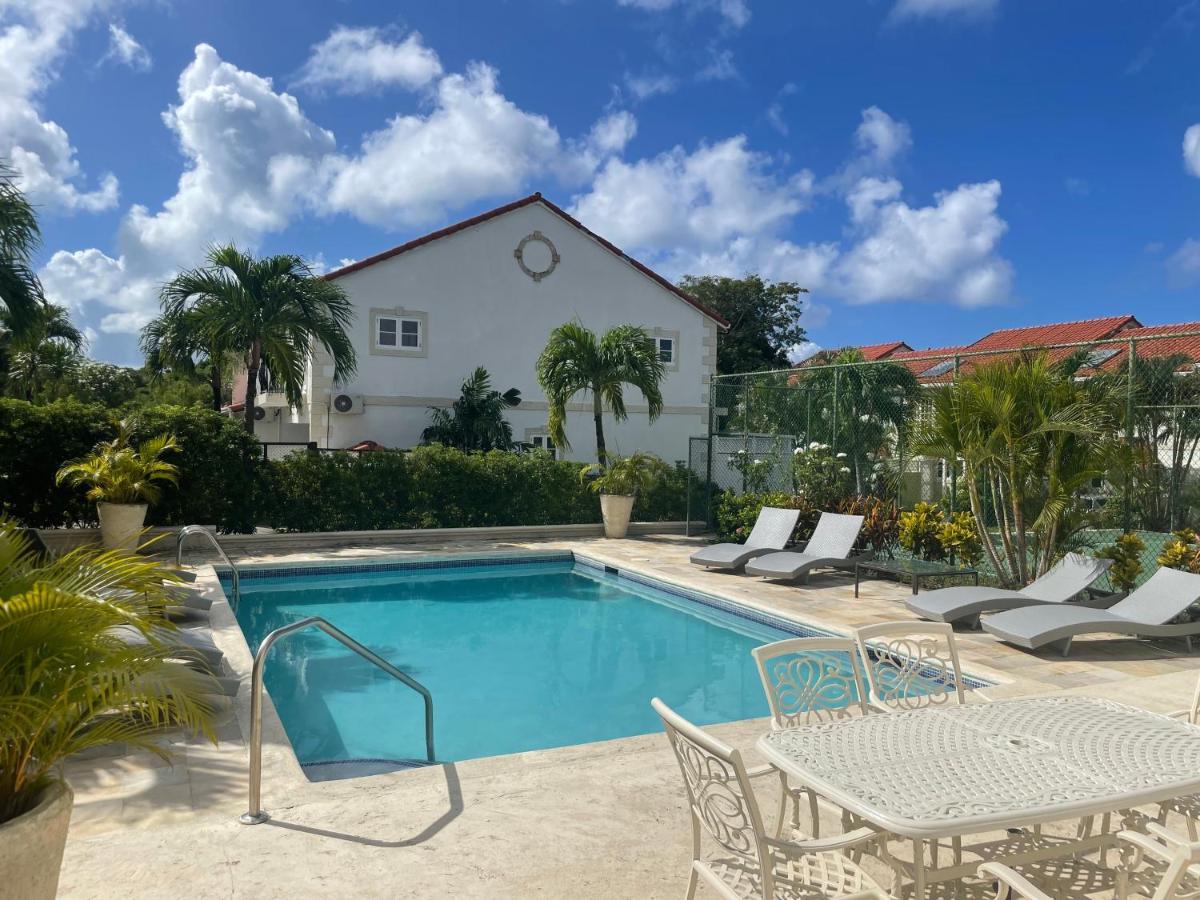 Nanpa, Luxury Family Three Bed Villa, St James West Coast, Private Pool Saint James Eksteriør bilde